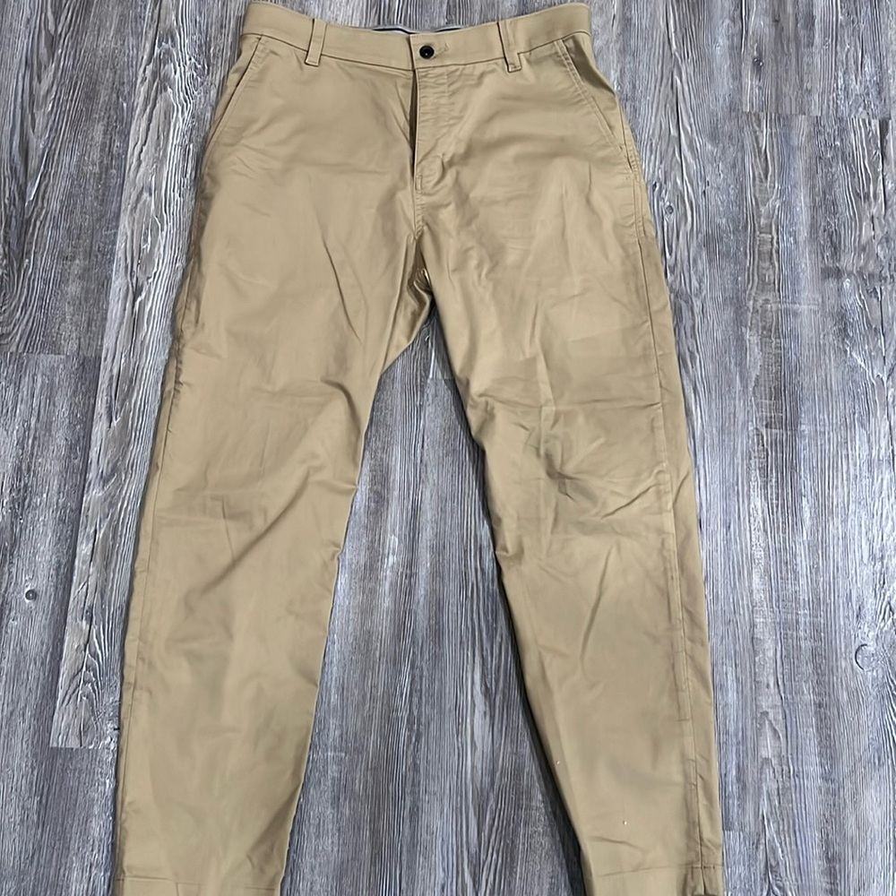 Men’s Nike DriFit Pants Like New